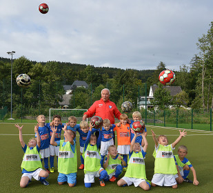 VFL Bochum mit Fußballschule in Olsberg zu Gast