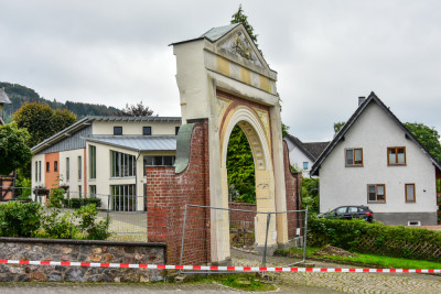 Abriss des Torbogen der Kropff-Federath´schen Stiftung