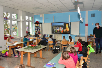 St. Nikolaus in der Grundschule Olsberg