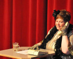 ulrike eroeffnet telefonisch das programm 20110212 1778251037