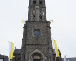 festlich geschmueckte kirche 20120420 1084176895