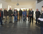 die fachfrau fuehrt durch den betrieb 20121119 1661726481