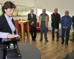 die fachfrau fuehrt durch den betrieb 20121119 2007504907