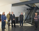 frau beatrix henke begruesst ihren besuch 20121119 1833545425