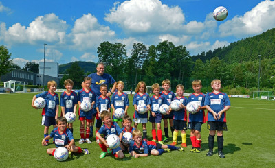 Ex - Fussballprofis trainieren Olsberger Kinder & Jugendliche