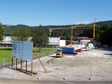 Bau des neuen Schwimmbades