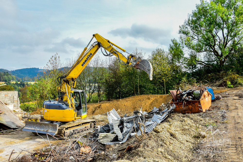 abriss der alten huehnerfarm unterm olsberg ende september 2020 20201005 1404327804