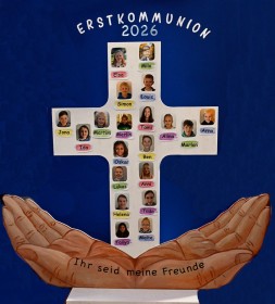 Erstkommunionkinder am Karfreitag auf dem Kreuzweg zum Borberg