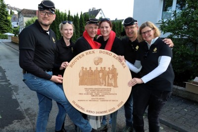 Schützenfest Freitag - Kränzen beim König