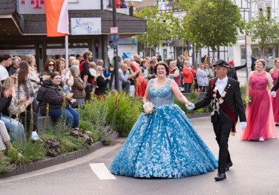 Schützenfest Montag - Festzug und Schützenball
