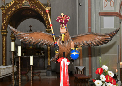 Schützenfest Samstag - Schützenmesse und Vogelaufsetzen im Hasley