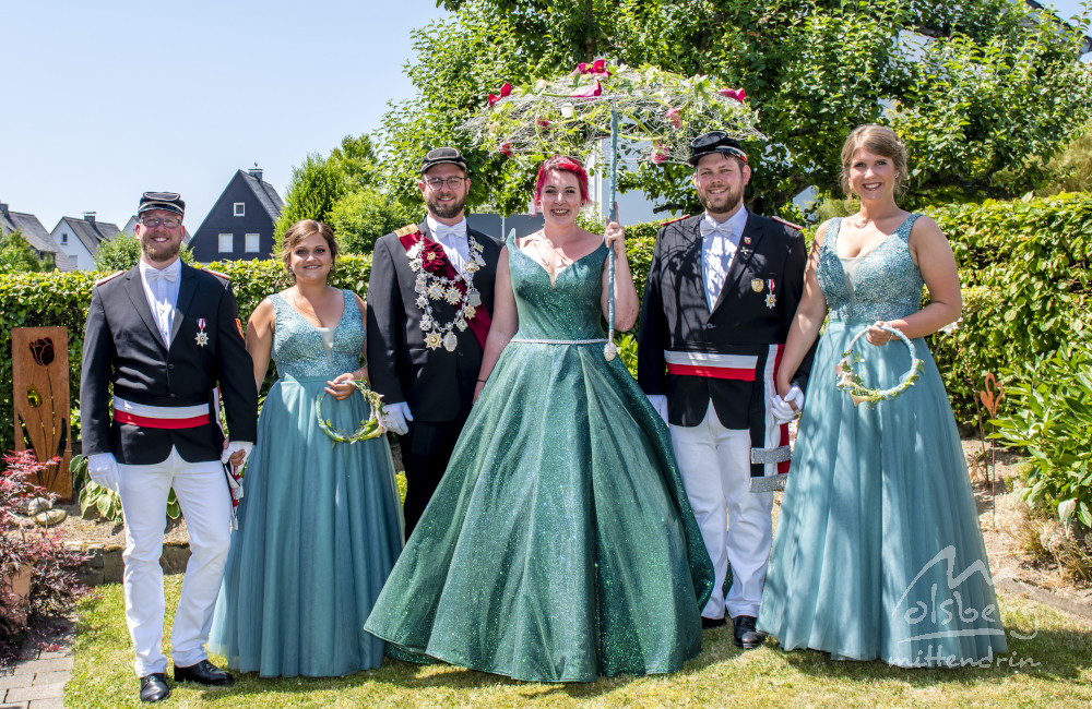 koenigspaar mit hofstaat 20190630 1988888766