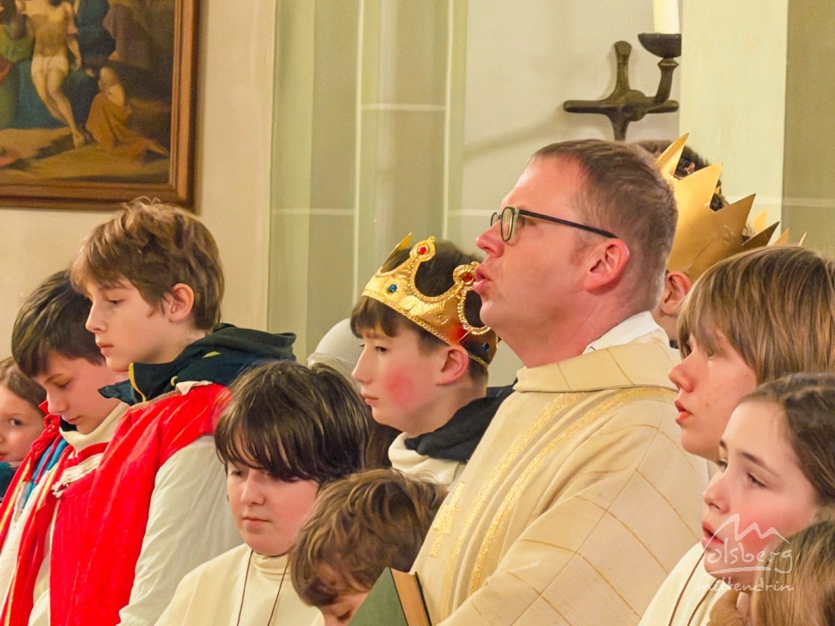 2   05210923  sternsinger aktion  c  michael gierse9451