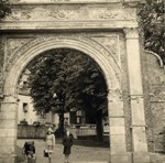 Torbogen von außen