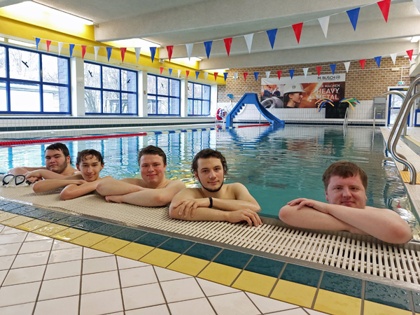 Bes Schwimmbad2